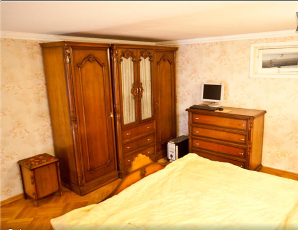 Evrika Apartments On Rustaveli Avenue Tbilisi Bilik gambar