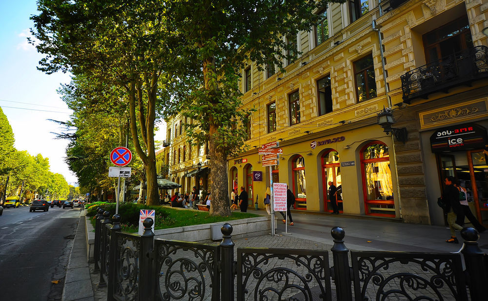 Evrika Apartments On Rustaveli Avenue Tbilisi Luaran gambar